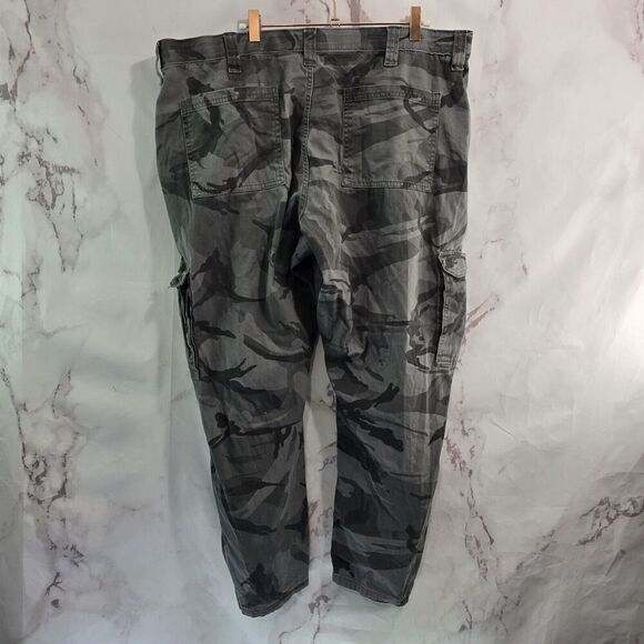 Wrangler Pants Mens 40 X 30 Camo Black Gray Cargo Straight Leg Regular Taper - Picture 6 of 13